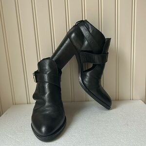 Notabene VERO CUCIO leather block heel ankle buckle strap boots Italy size 38